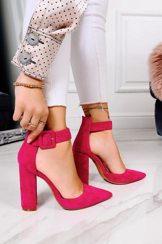 Escarpins fuchsia en daim avec bride et talon confortable