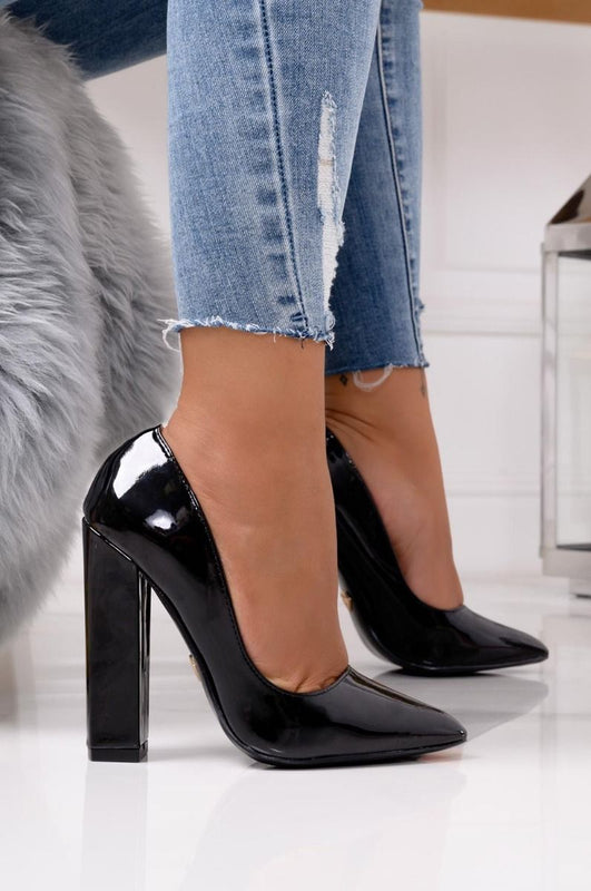 Escarpins noirs en vernis avec talon confortable