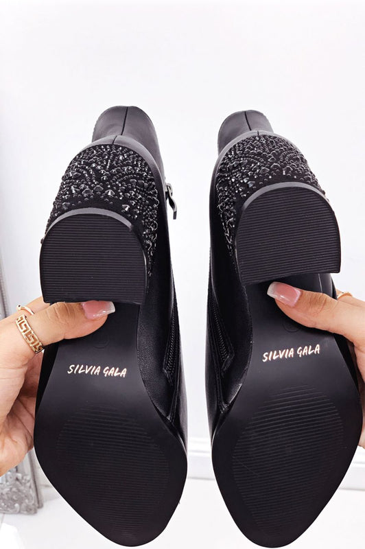 Bottines noires à talon confortable orné de bijoux