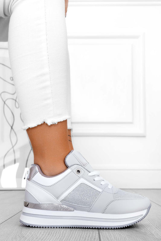 Baskets argentées avec empiècements laminés