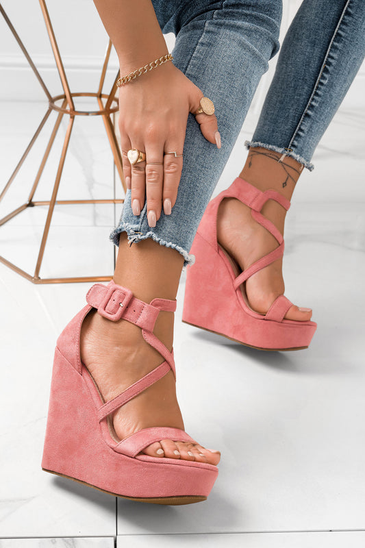 Sandali rosa scamosciati con zeppa