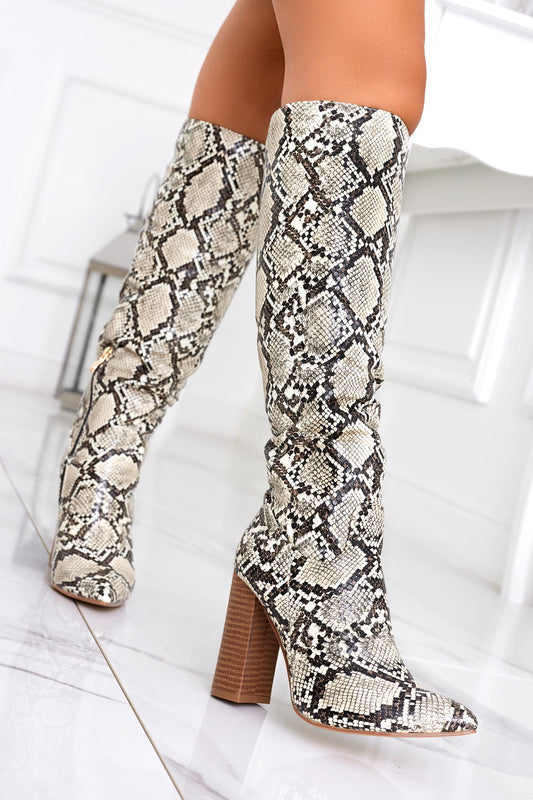 WENDY - Stivali pitonati Alexoo con tacco alto in legno