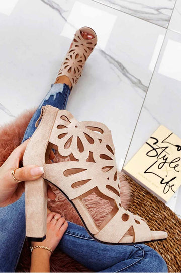 Sandales beiges ajourés avec talon confortable