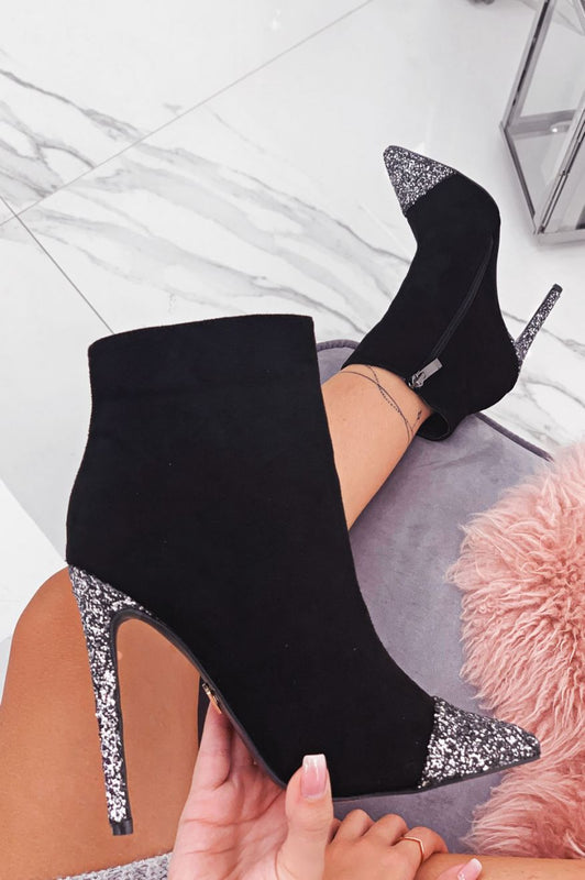 Bottines noires en daim avec talon et bout en paillettes