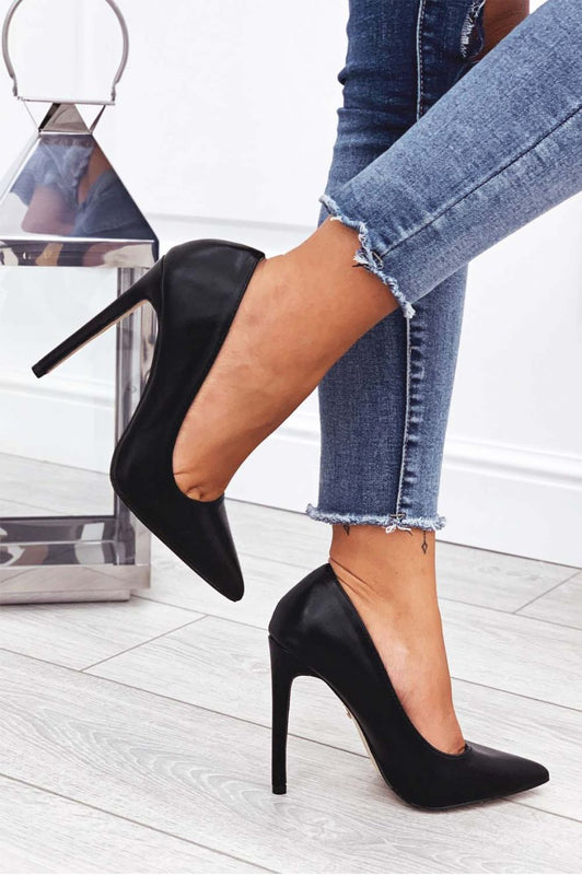 Escarpins noirs en similicuir avec talon haut