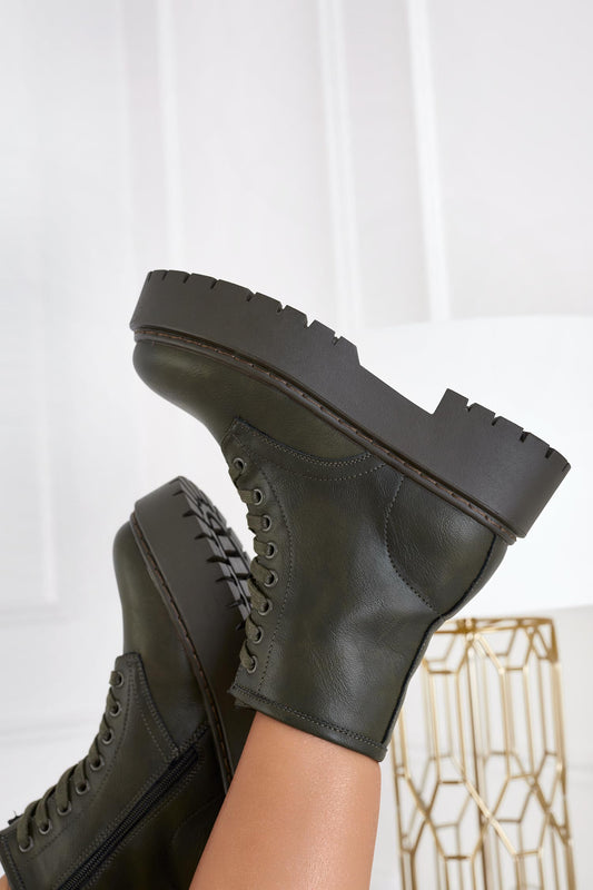 YARA - Bottines vertes style militaire avec lacets