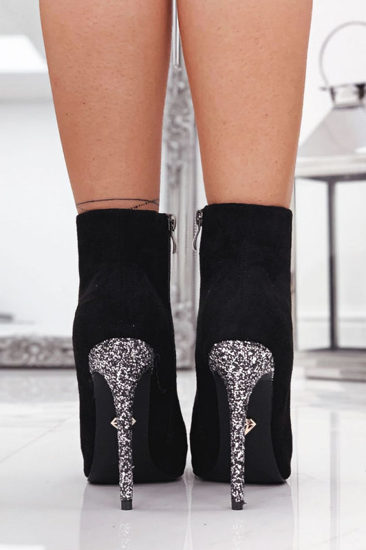 Bottines noires en daim avec talon et bout en paillettes