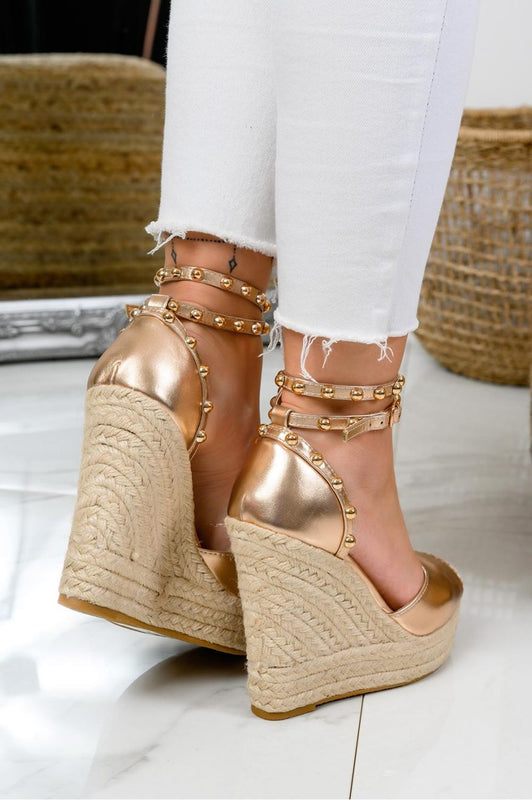 Metallic rose gold espadrilles with high wedge and gold studs