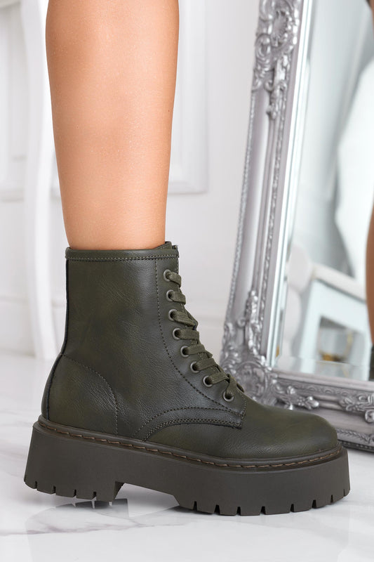 YARA - Bottines vertes style militaire avec lacets