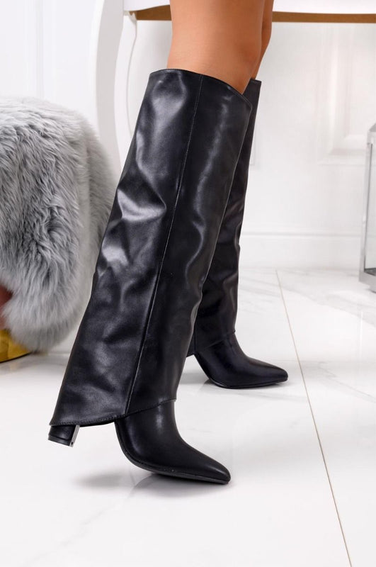 Stivali neri in finta pelle con risvolto