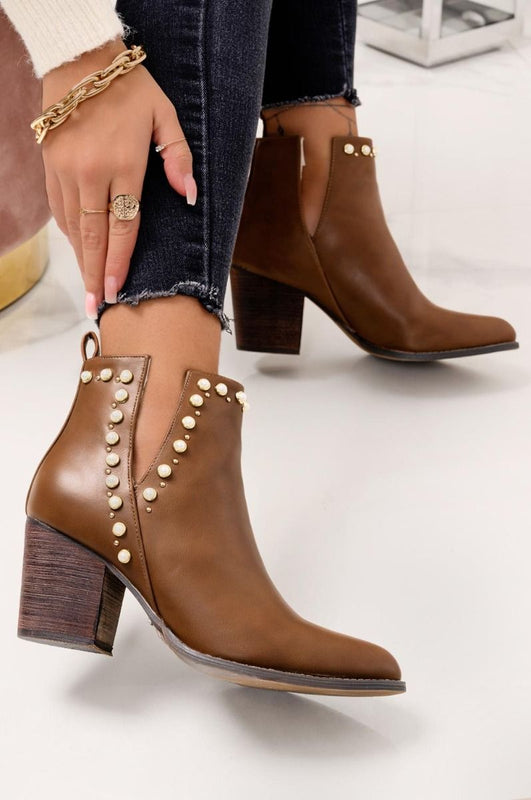 Bottines camel avec perles et talon confortable