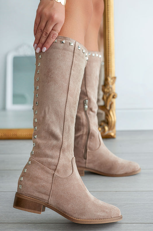 Stivali Alexoo fango con zeppa interna e borchie sul retro