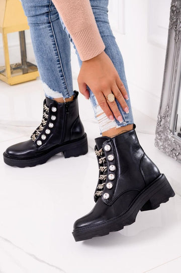 Bottines noires biker avec chaînes et strass