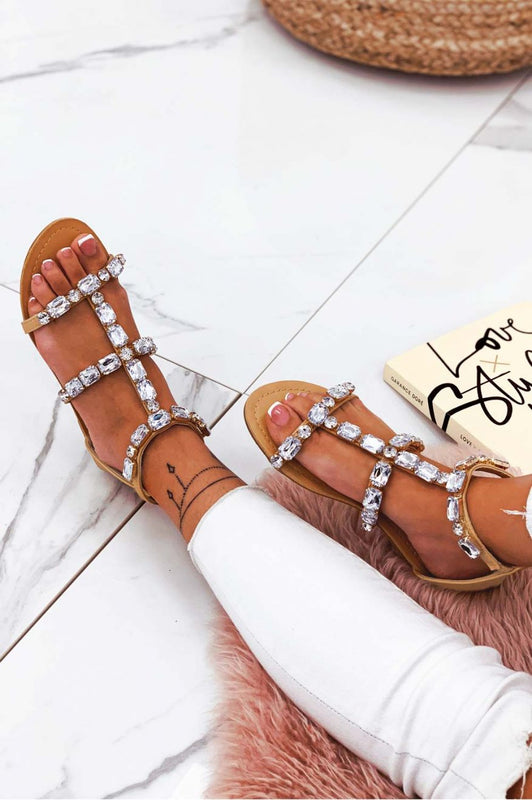 Sandales plats beige ornés de bijoux