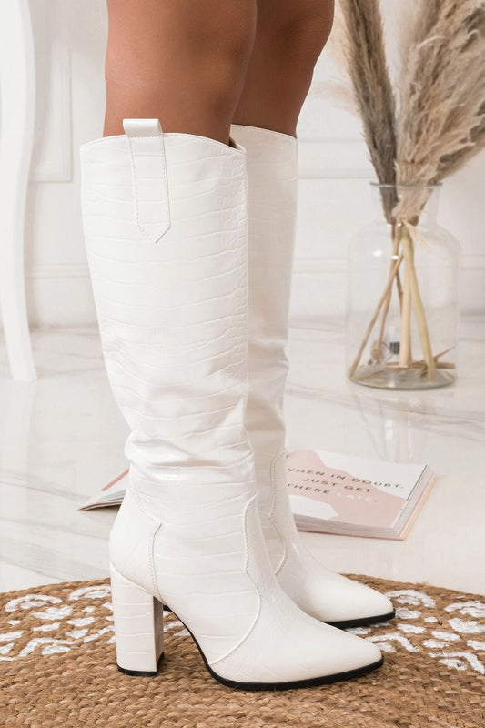 stivali bianchi con tacco in finto coccodrillo
