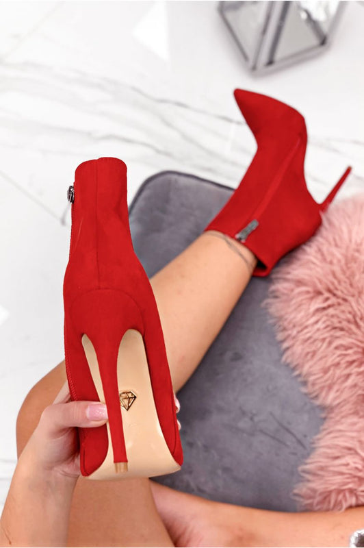 Tronchetti rossi scamosciati con tacco alto