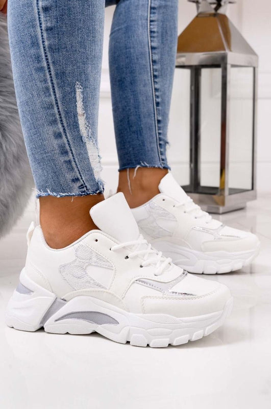 Sneakers bianche con suola spessa e inserti argento pitonato