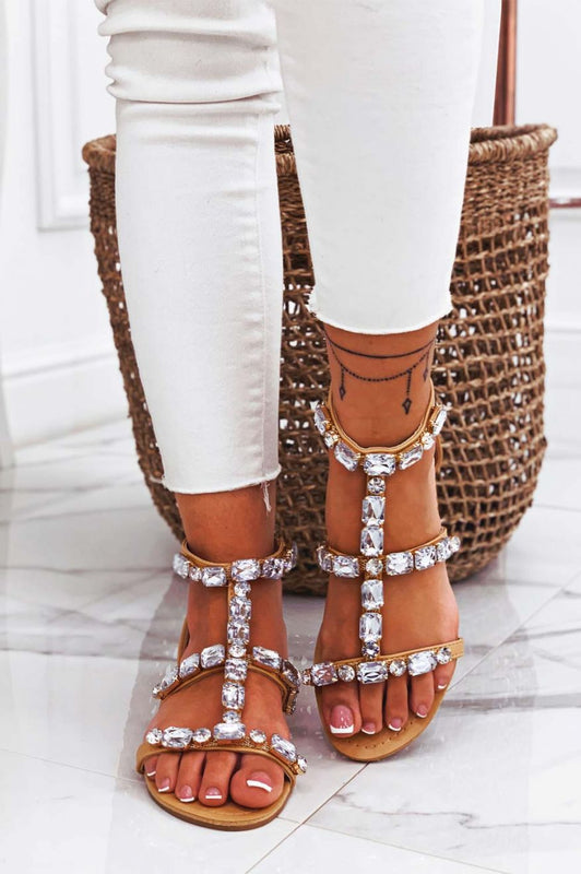 Sandales plats beige ornés de bijoux