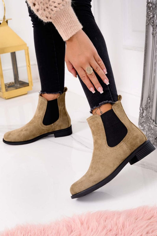 Bottines basses en daim couleur boue avec élastique latéral