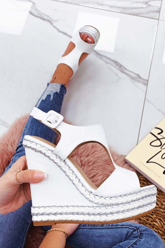 Sandales blancs à semelle compensée et inserts en corde argentée
