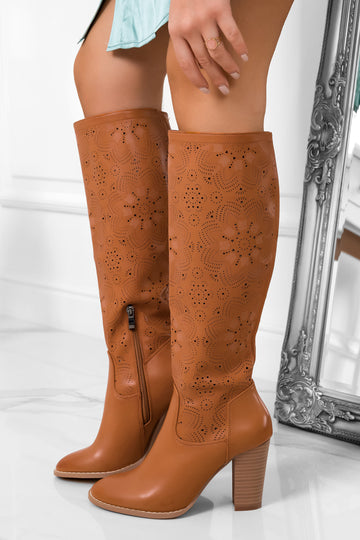 Bottes camel ajourées en simili cuir avec talon confortable