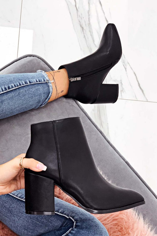 Bottines noires en similicuir avec talon confortable