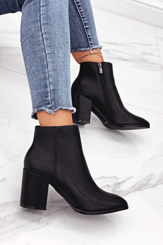 Bottines noires en similicuir avec talon confortable