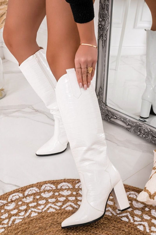 stivali bianchi con tacco in finto coccodrillo