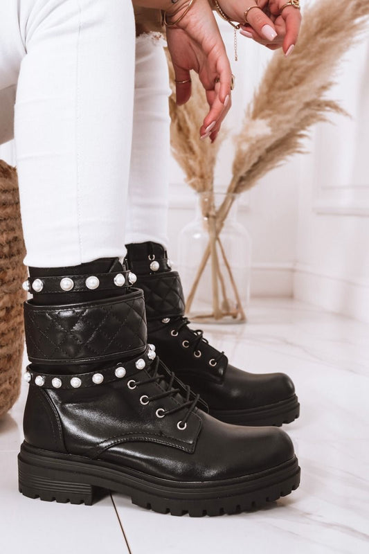 bottines noires lacées style rangers avec perles
