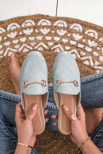 mocassins à carreaux ouverts derrière Bleus